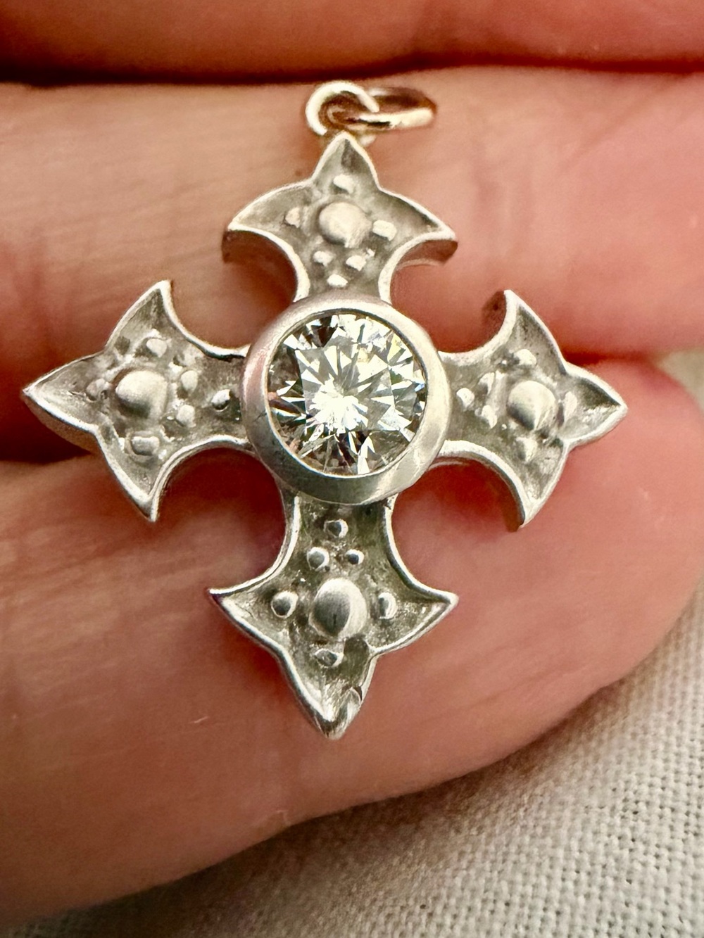 Loree Rodkin 18k gold diamond pendant or charm